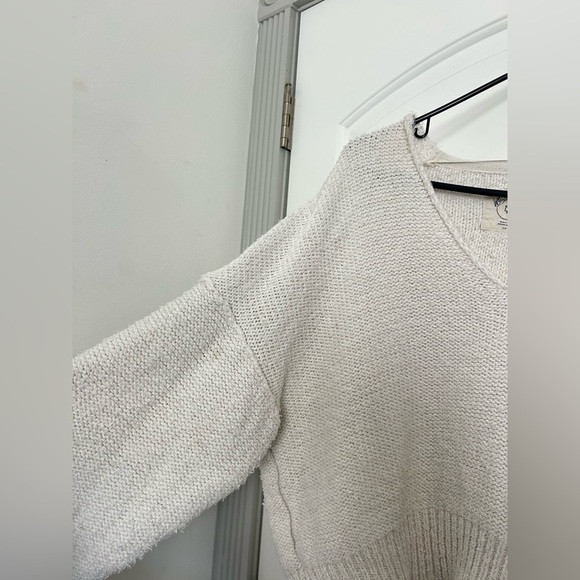 We The Free Cream V-Neck Chunky Knit Sweater size medium relaxed boho laggenlook - Picture 3 of 9